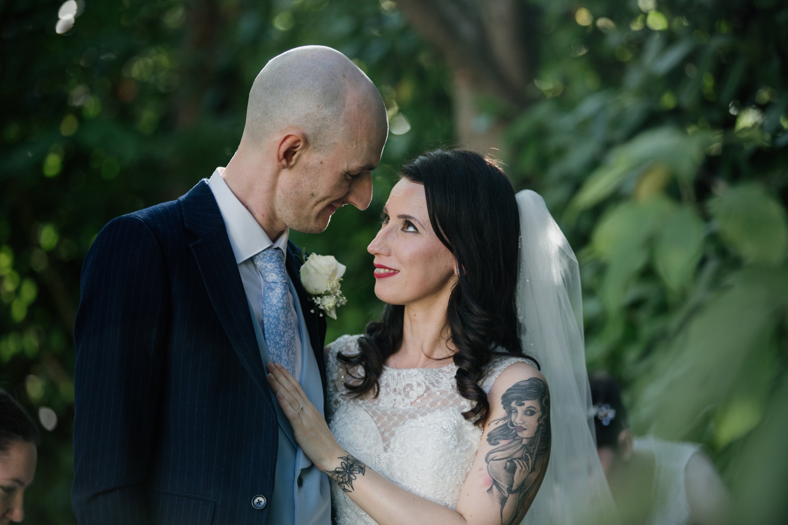 Tattooed Bride in Costa Rica: A Stylish and Authentic Wedding - Kevin Heslin